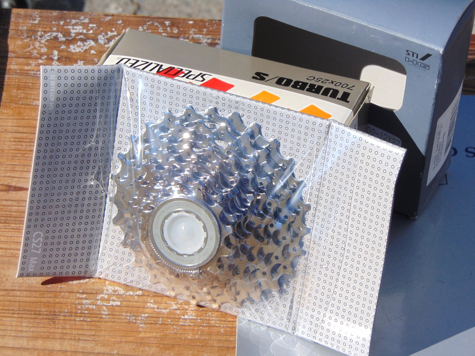 NOS Shimano Ultegra CS-6500 Cassette 9-Speed HG