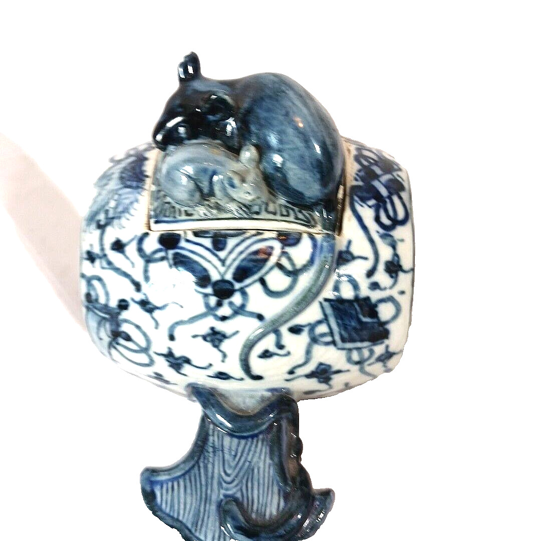 Antique Chinese Blue White Porcelain Mouse Incense Burner Box Signed REPAIR
