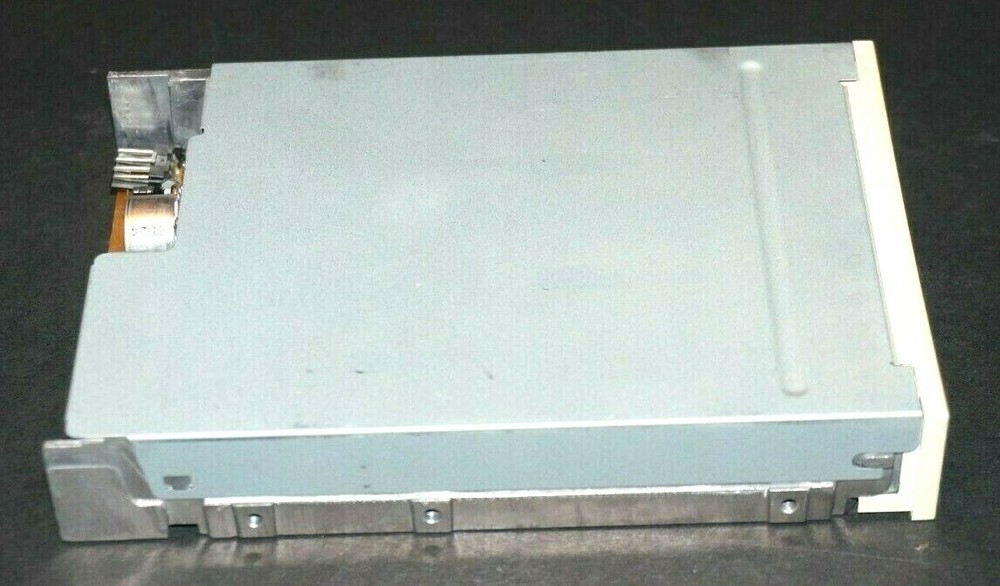 YE Data YD-702D-6537D-A 3.5" 1.44MB Internal Floppy Drive