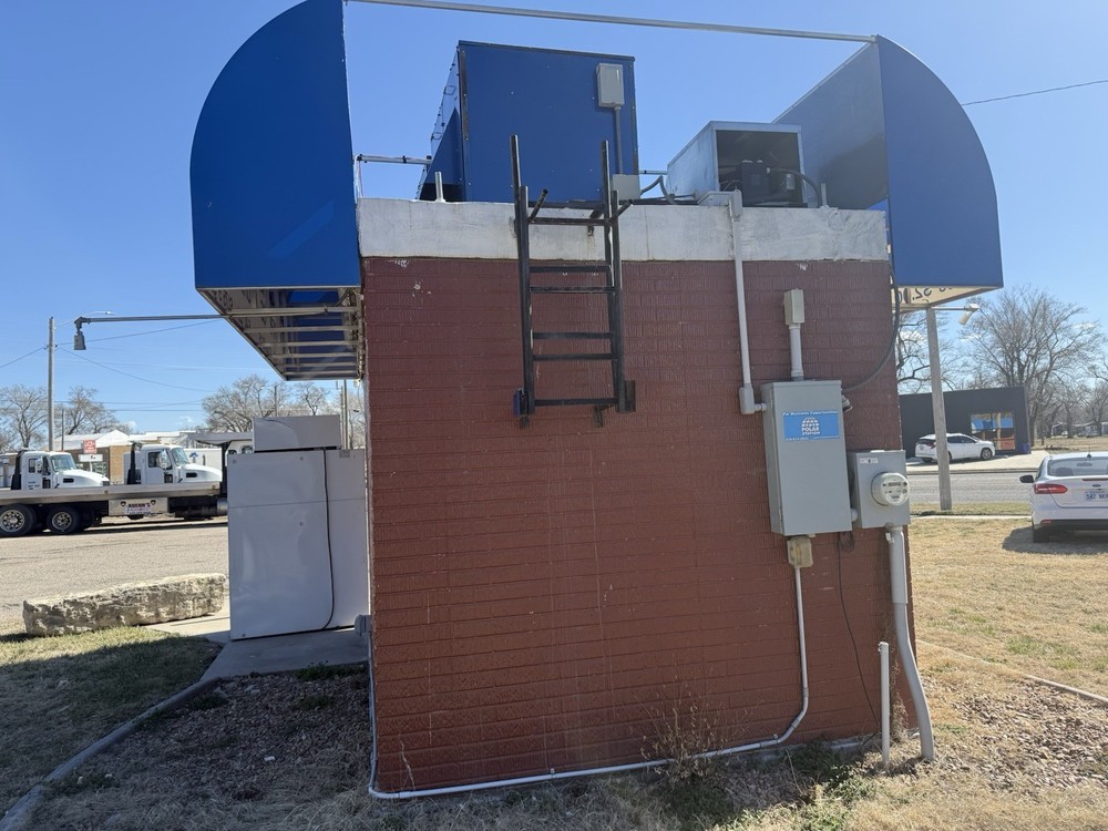 Polar Ice Ice Vending Machine Kiosk