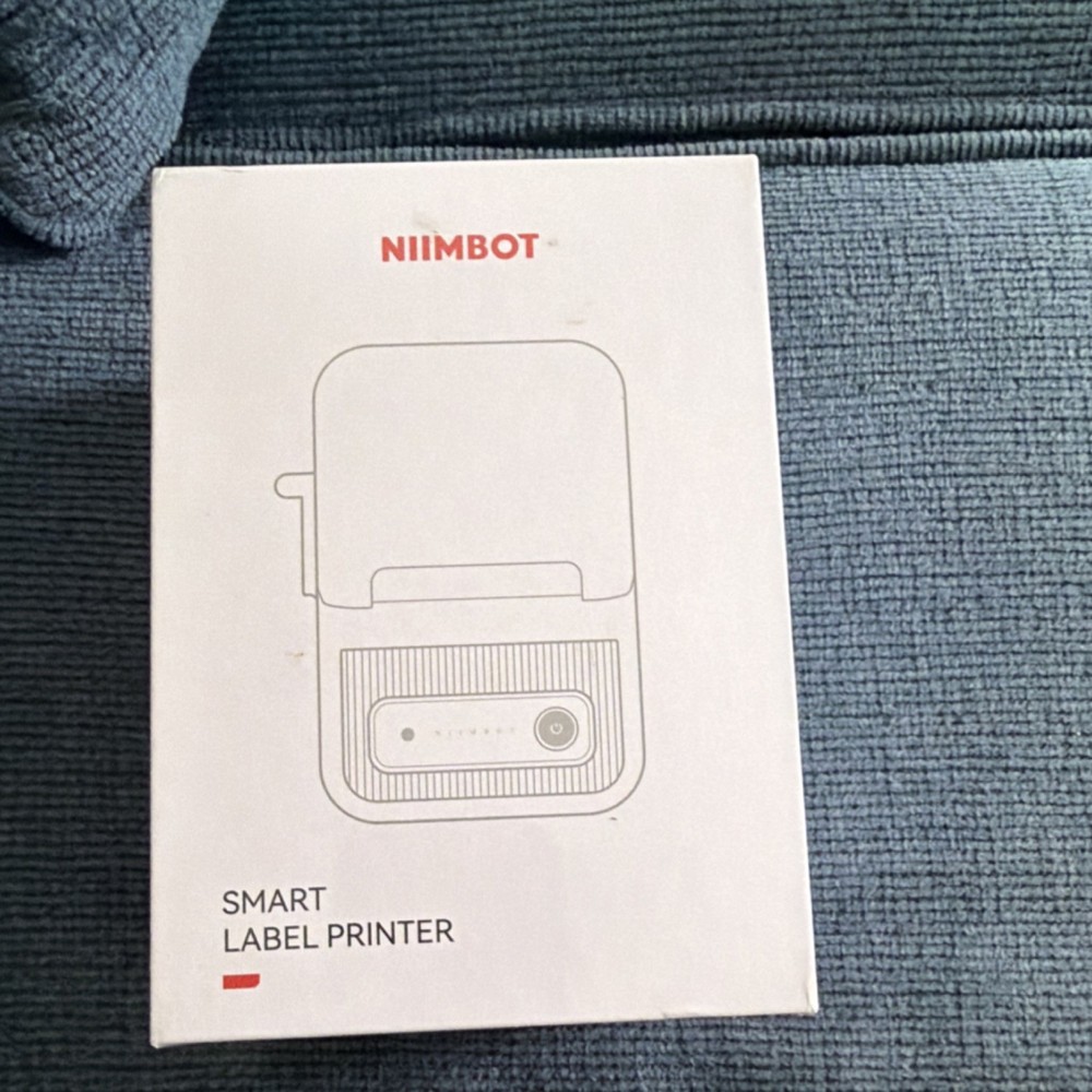 NIIMBOT B21 Pro Bluetooth Inkless Label Printer 300 dpi Purple