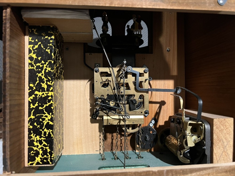 Vintage 1 day cuckoo clock