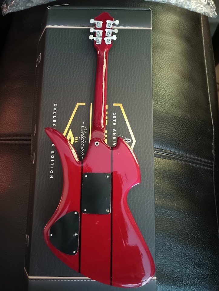 AXE HEAVEN: SL164 SLASH GUNS N ROSES BC RICH MOCKINGBIRD Mini Guitar 10"