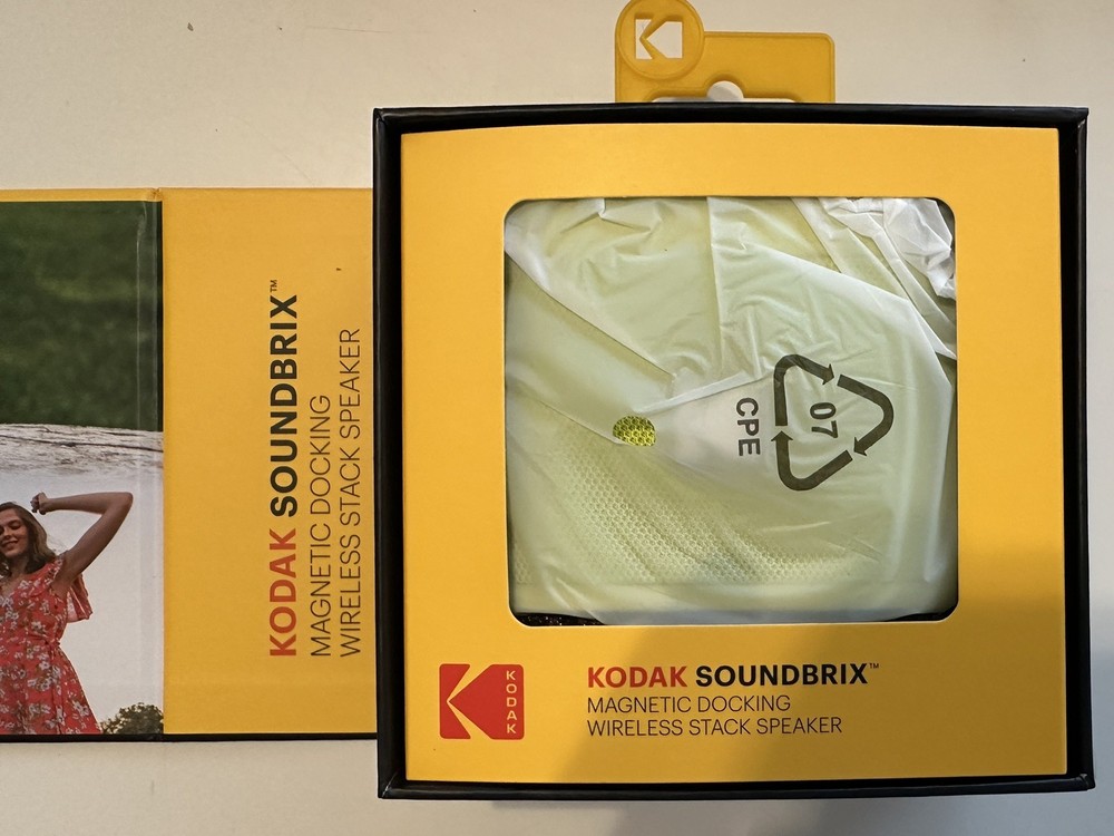 Kodak SOUNDBRIX Portable Bluetooth Speaker Stackable Magnetic Dock Yellin Yellow