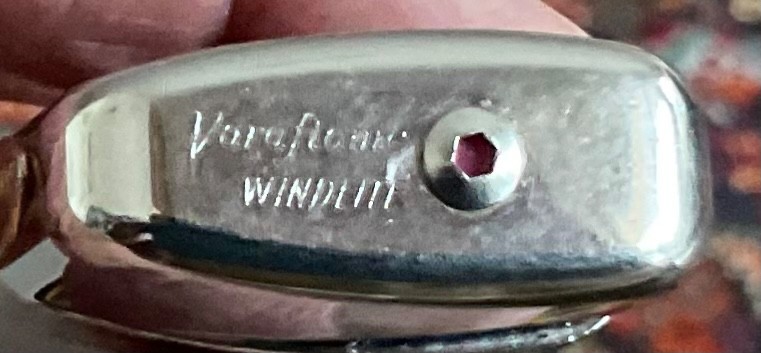 Vintage Ronson Varaflame Windlite Lighter / Serviced.