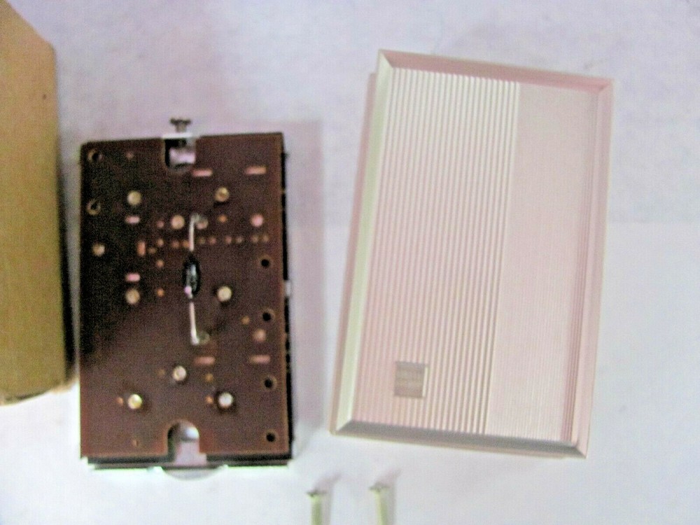 Barber Colman TS-5161-0-1 - Electronic Temperature Control - NOS