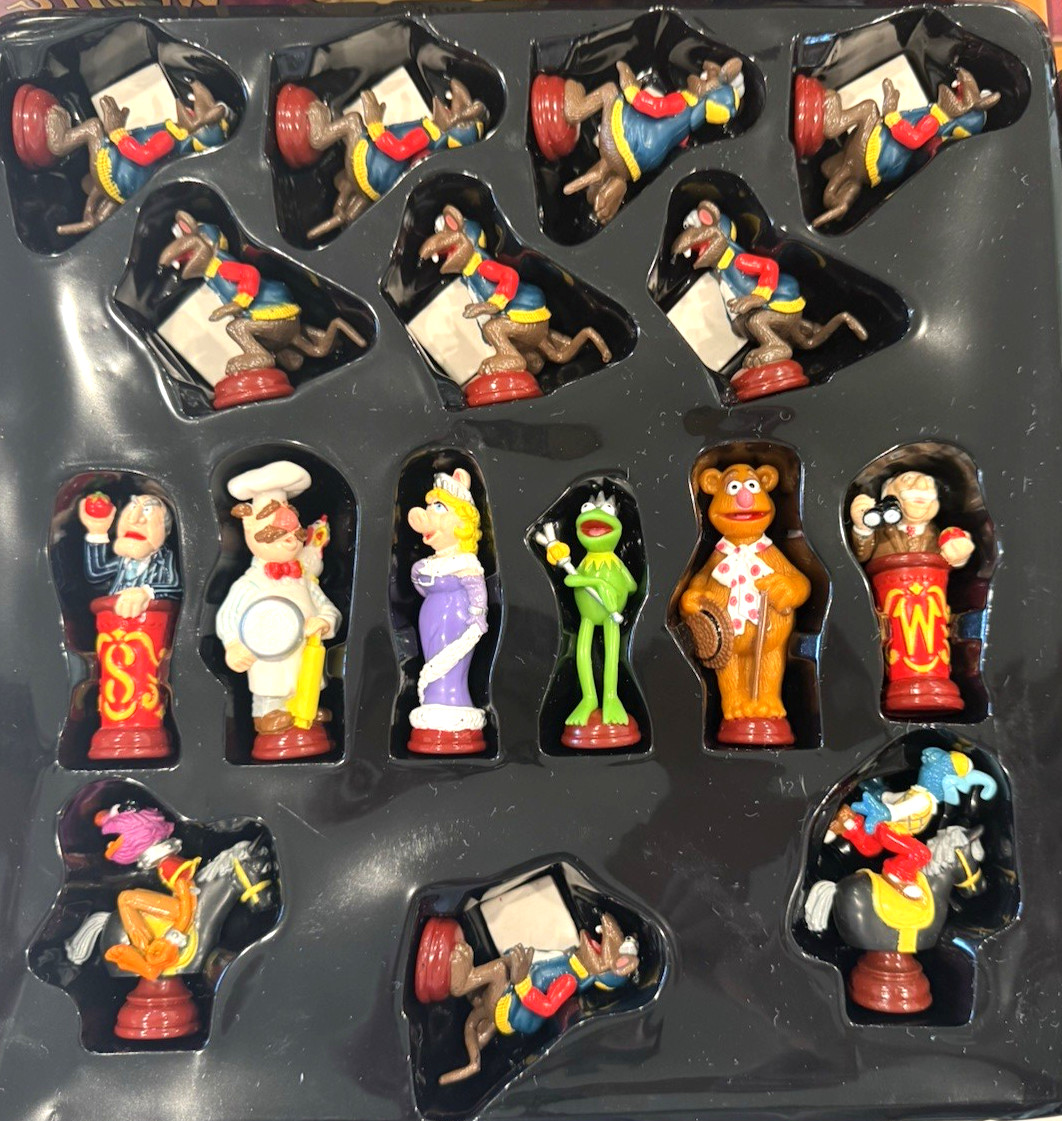 The Muppet Show Deluxe Collector's Chess Set Complete Metal Tin