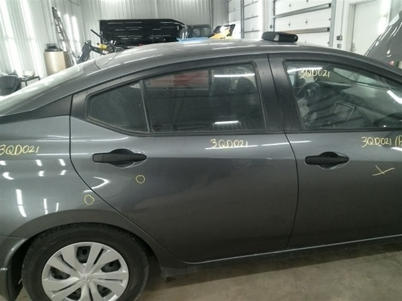 VERSA 2021 High Mounted Stop Light 104569097