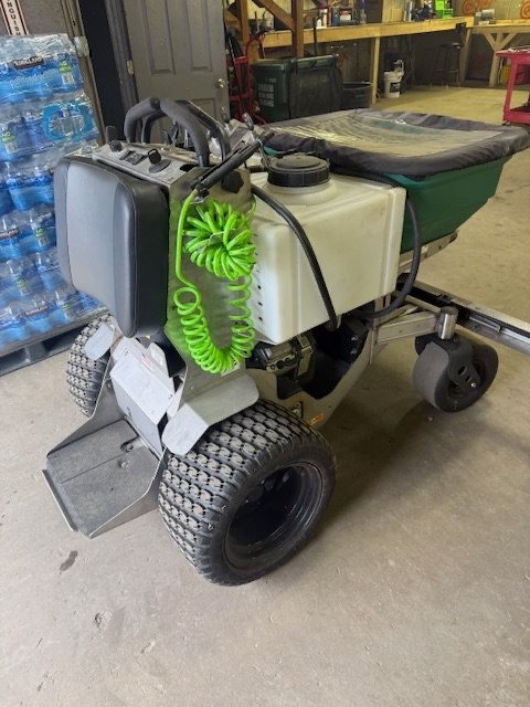 LESCO Zero Turn Spreader Sprayer Model 300