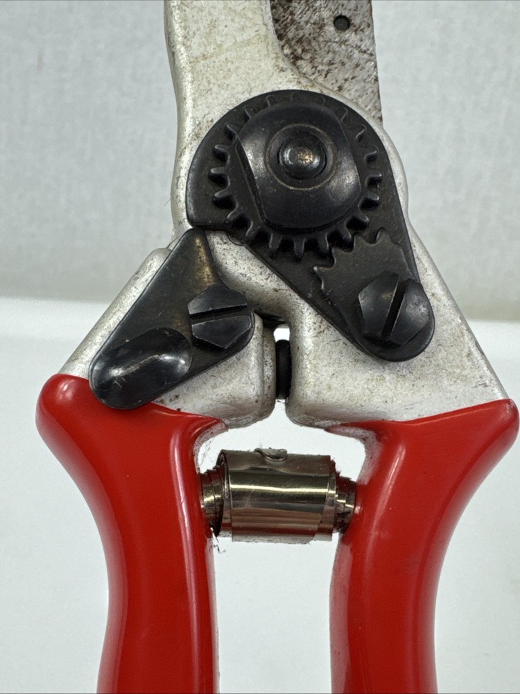 Corona BP6250 Bypass Pruner Used