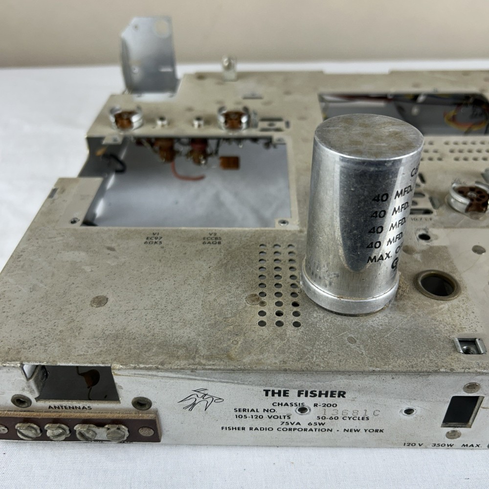 Fisher R-200 Chassis