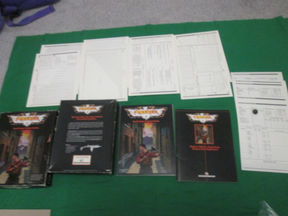 PHOENIX COMMAND - SMALL ARMS COMBAT SYSTEM - 1987 LEADING EDGE - BOX SET