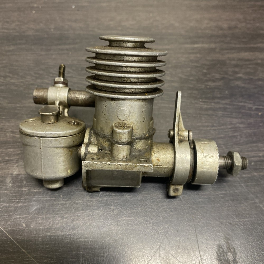 Vintage Syncro B Glow Engine Ignition No Needle Valve