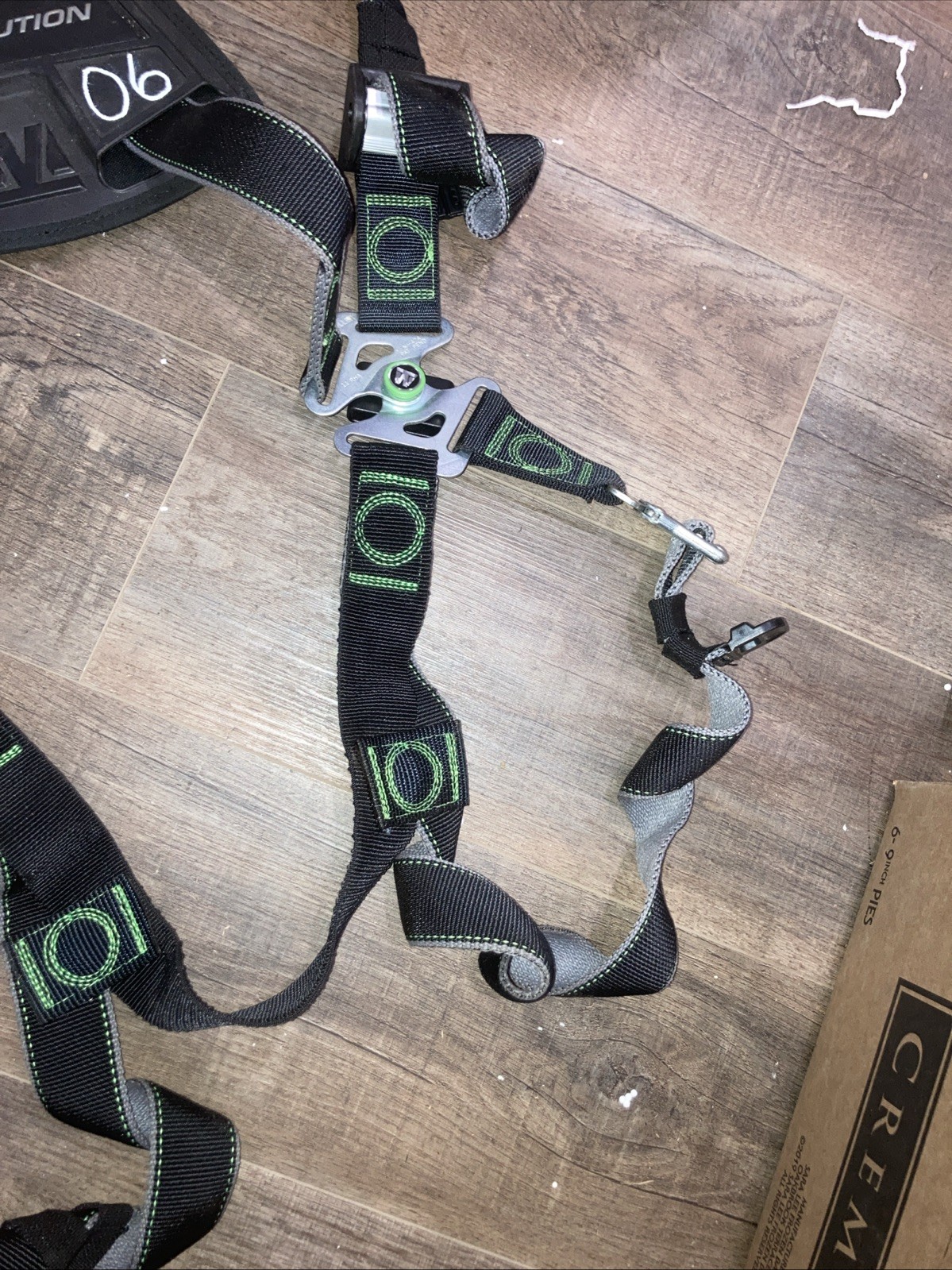 Honeywell Miller Revolution Size L/XL Full Body Safety Harness RKN-QC/UBK