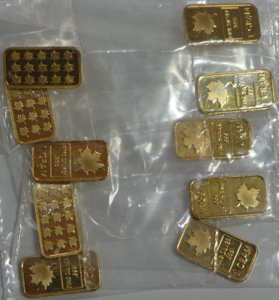 Lot of TEN - 1 Gram .999 Fine Silver Maple Leaf Bars - 10g Total