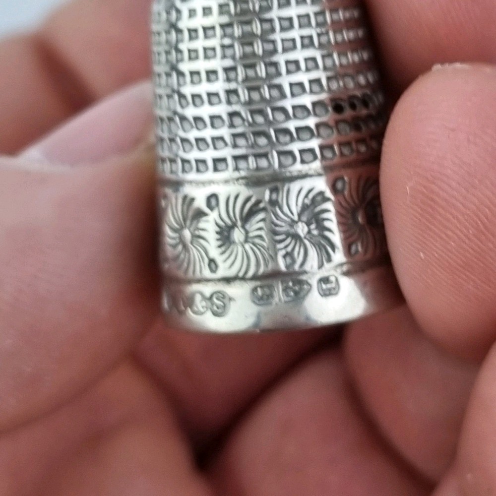 Antique Solid Silver Thimble Chester 1894 John Thompson & Sons