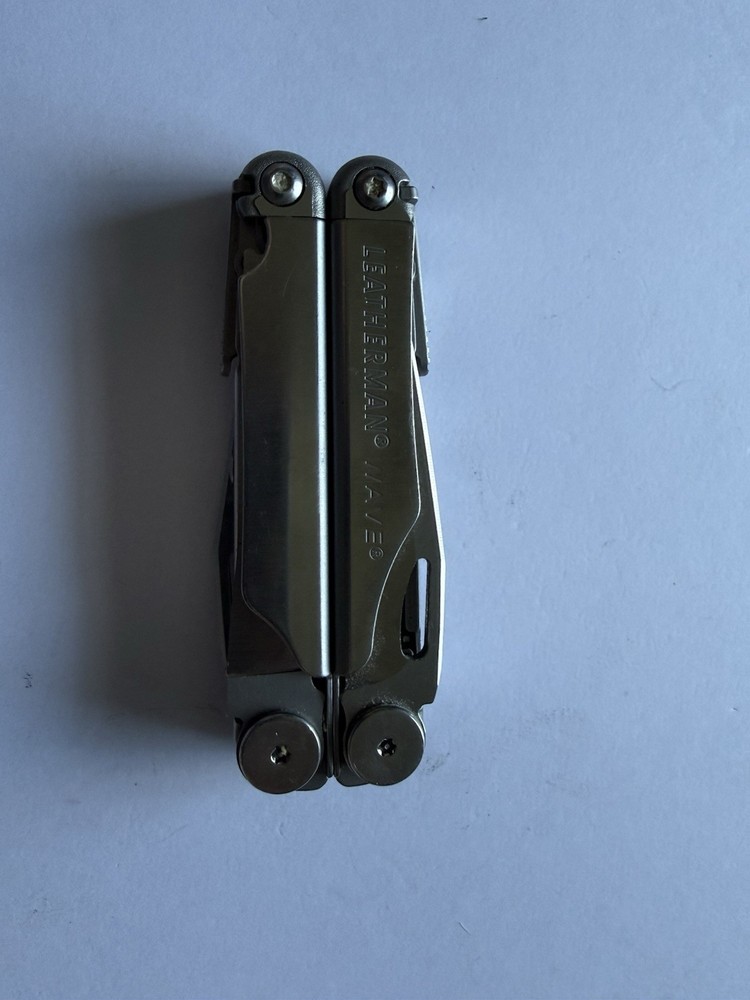 Leatherman Wave Multi-Tool 17 Tools Pocket Knife Pliers