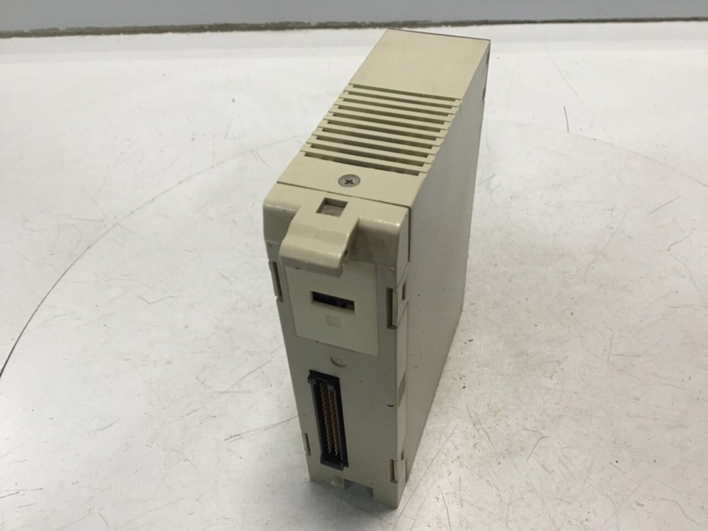 OMRON Output Module C200H-OC225 Used #122627