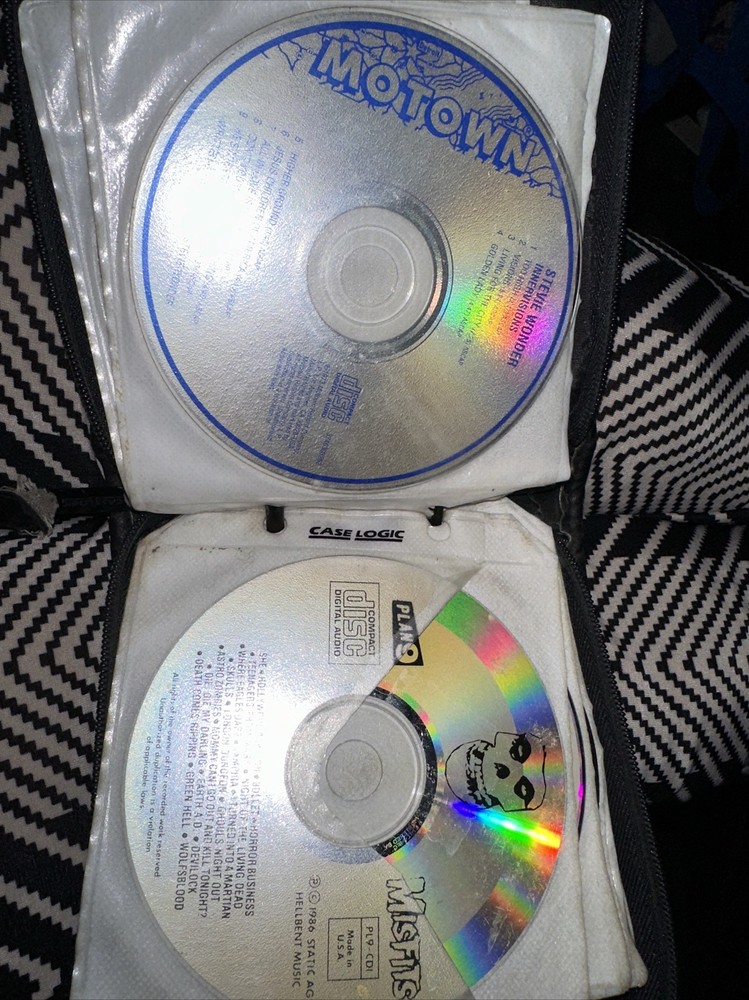 CD Projects CD DVD Case Carrying Case With 15 CDs Lot Inside. Mixed Genres