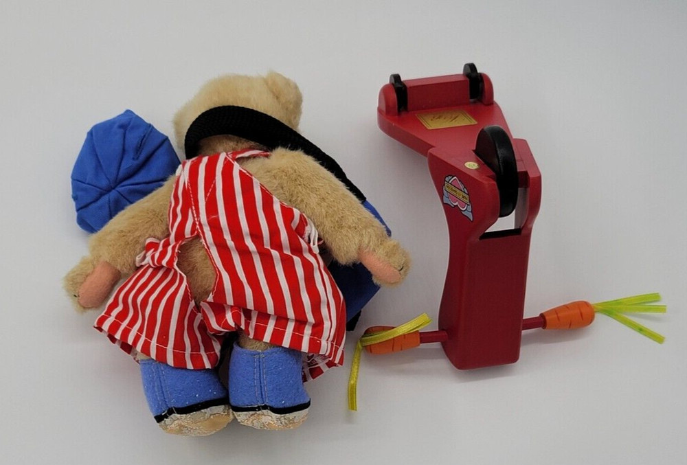 Muffy Vanderbear Messenger of Love Bear