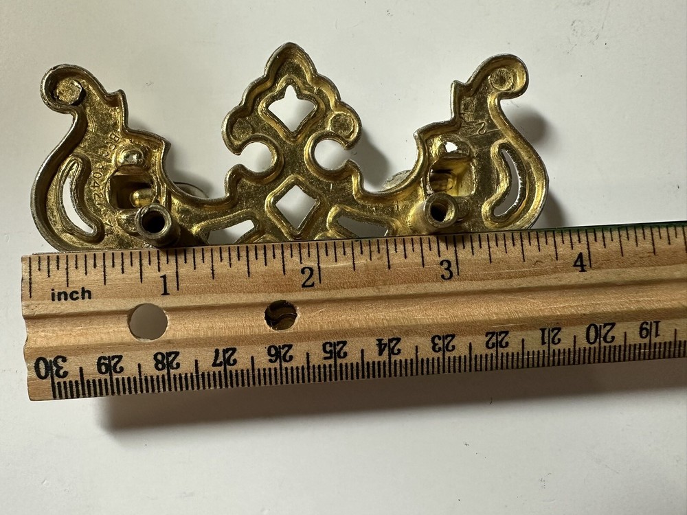 BPC10427 Drawer DROP BAIL Pull Handle (15) & BPC18032 Knob & Back Plate (4)