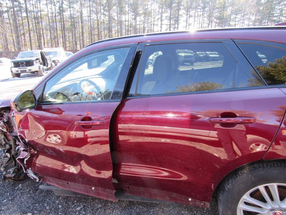 F-PACE 2017 Glove Box 1026764