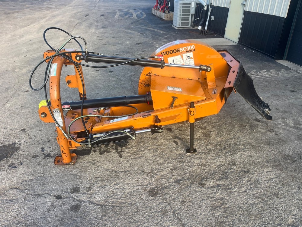 WOODS SG100 Stump Grinders