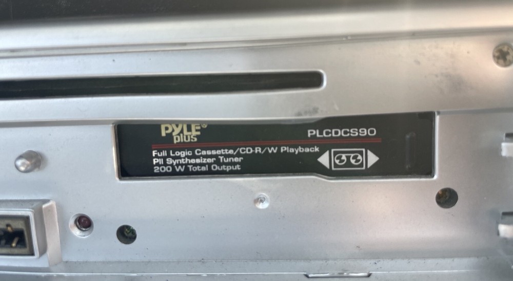 PYLE PLUS PLCDCS90 CAR STEREO PYLE PLUS PLCDCS90 ONLY FACEPLATE OEM🟠