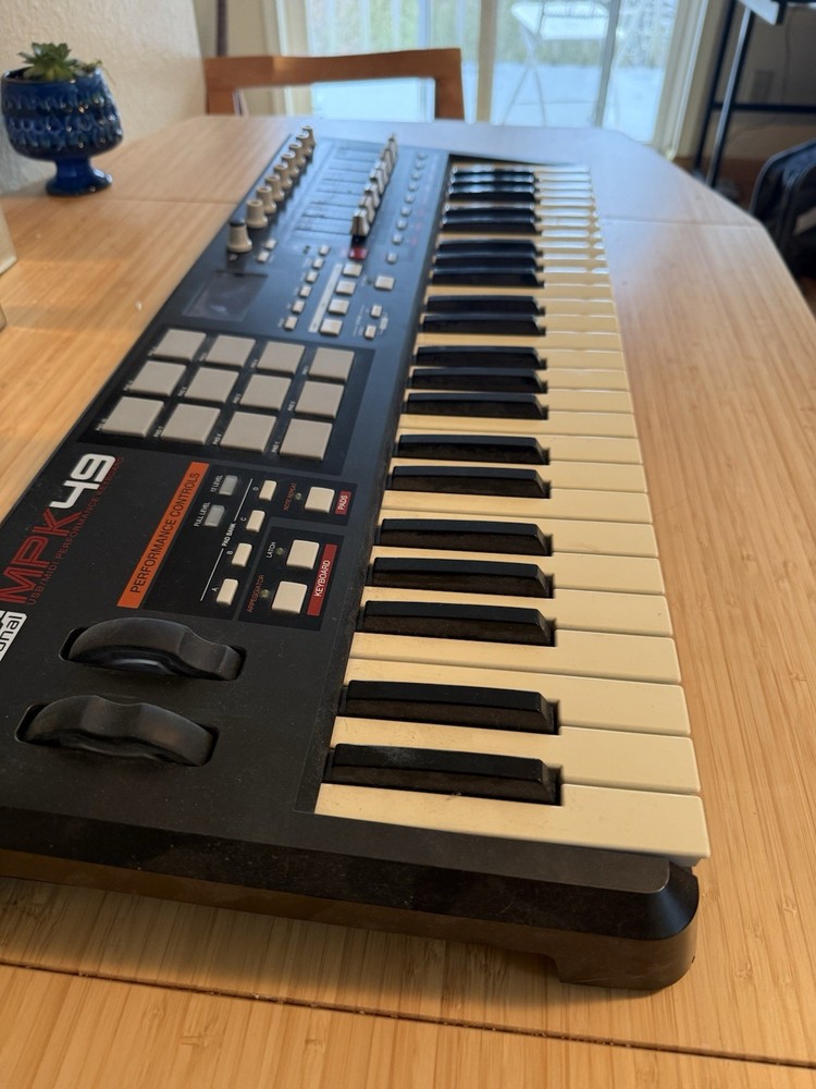 Akai Professional MPK49 49-Key USB Midi Performance Keyboard Controller