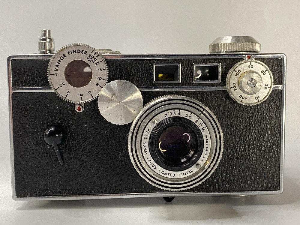 ARGUS VINTAGE C3 CAMERA WITH Cintar LENS - UNTESTED