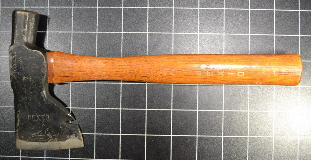 PEXTO - HALF HATCHET - NICE LOGO ON HANDLE - ALL ORIGINAL