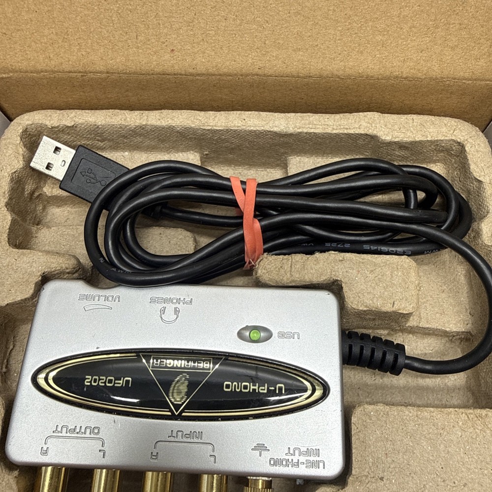 Behringer U-Phono UFO202 USB Audio Interface w/ Phono Preamp