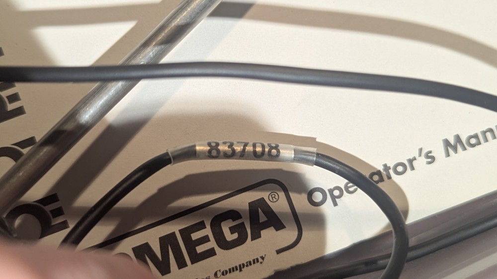 Omega PHH-257 Microprocessor PH Meter w Case & Probes READ CONDITION