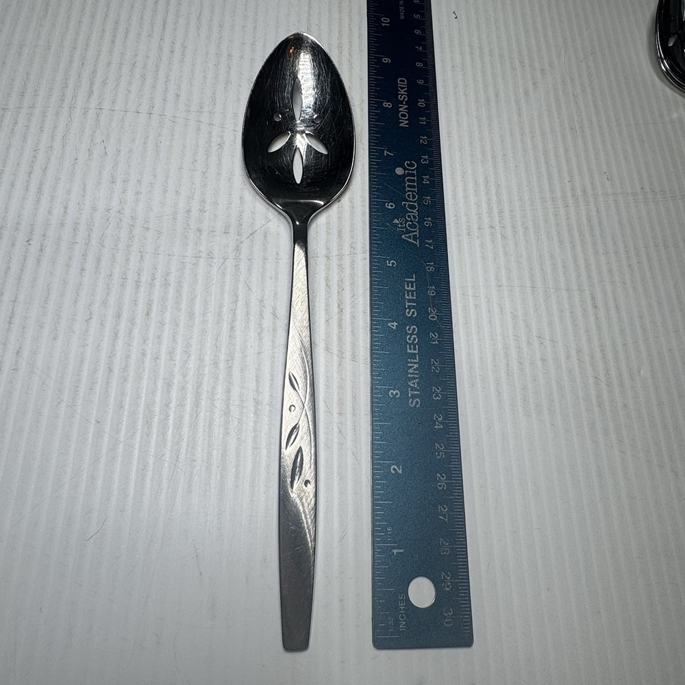 Oneida Will-O-Wisp Slotted Serving Spoon 8 1/2" Original Cube Excellent Shape