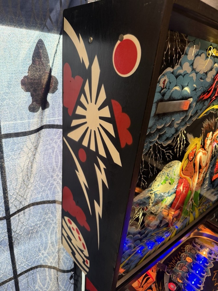 pinball machine Williams Flash, fully serviced , gorgeous