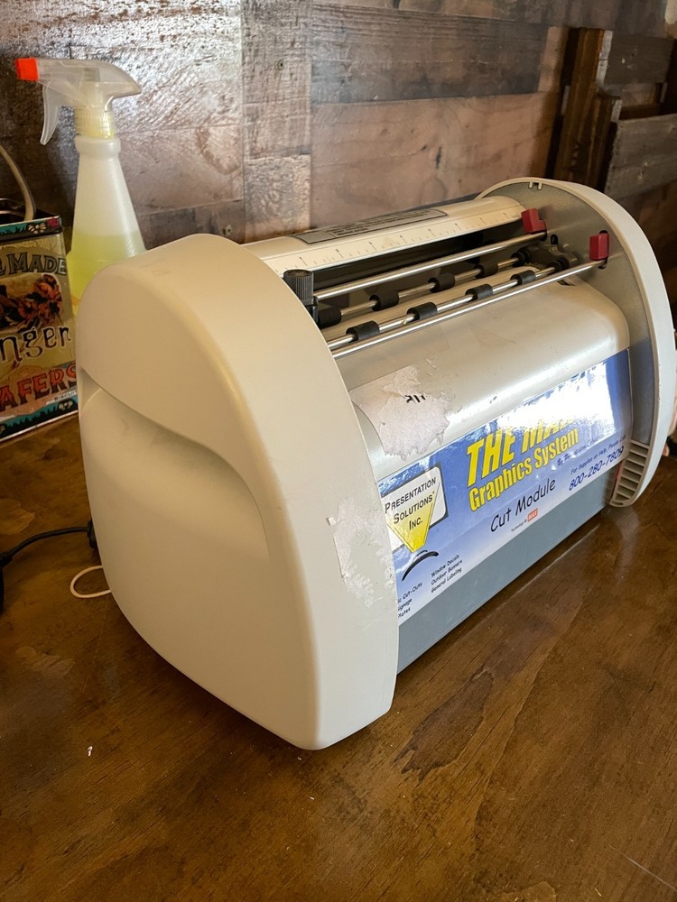 The Max Graphics System CM-200E with power cord