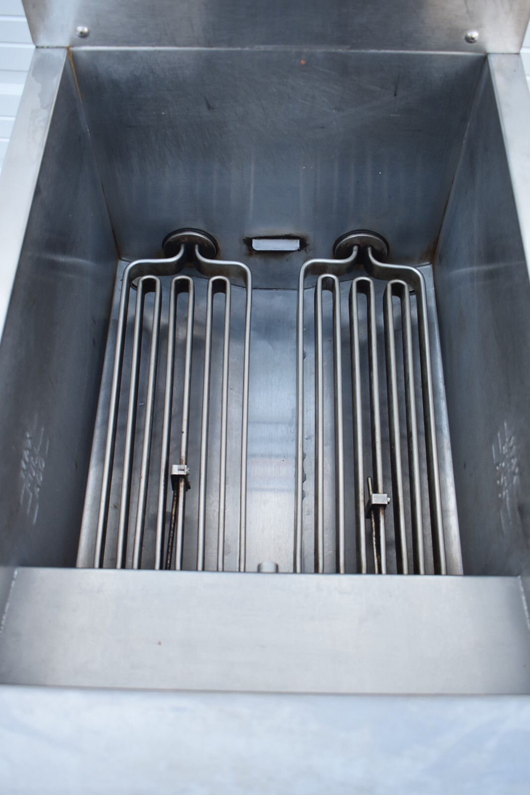 GILES GBF-50 ELECTRIC 50LB FRYER