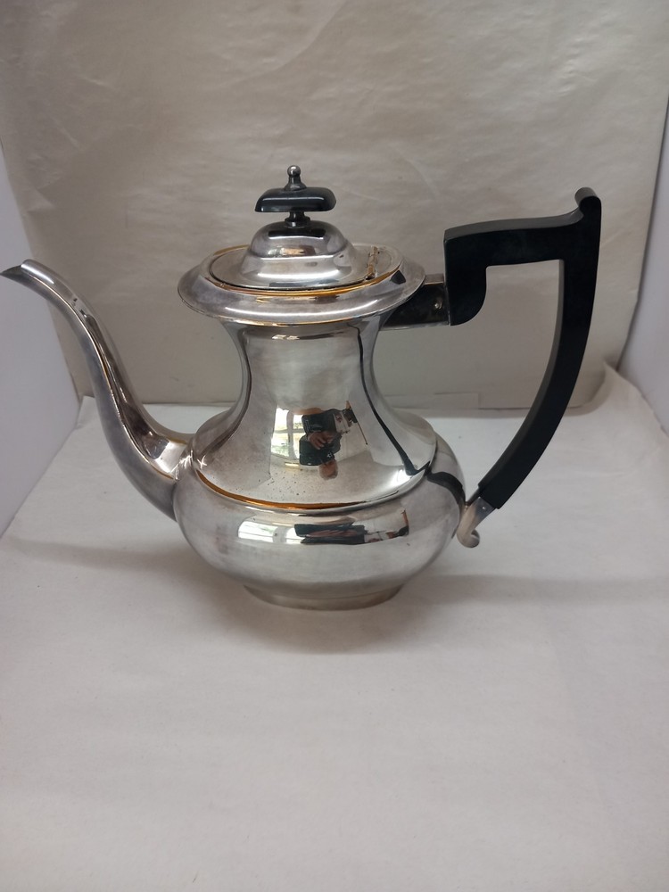 Vintage Viners Alpha Silver Plate Coffee Pot   B2