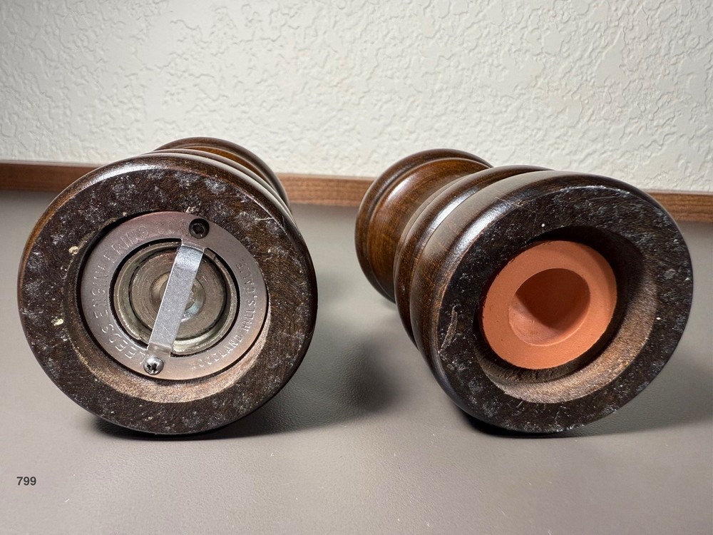LEED Dark Walnut Salt And Pepper Grinder Set
