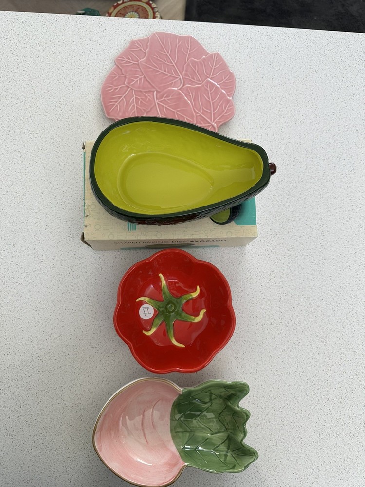 Ceramic vegetable shape bakingware, dishes plates and bowls