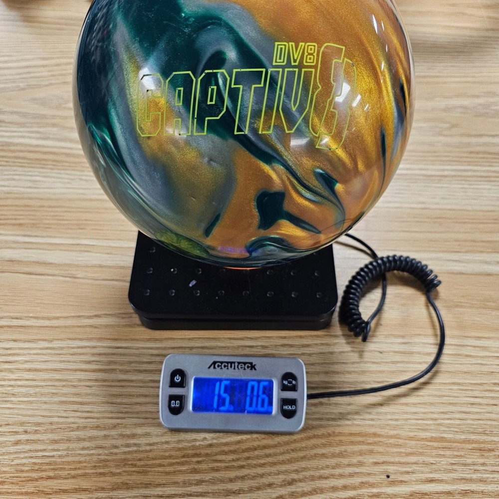 15lb Fully Plugged DV8 Captiv8 Bowling Ball