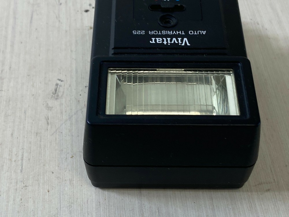 T7:Vivitar 225 Auto Electronic Camera Flash