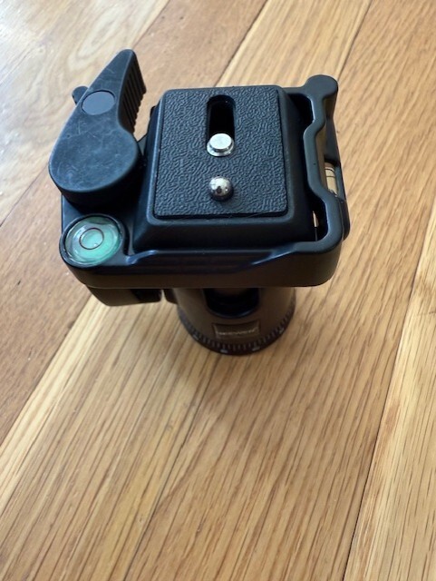 Neewer Ball Head 360 Degree Rotatable Tripod Head with quick release plate