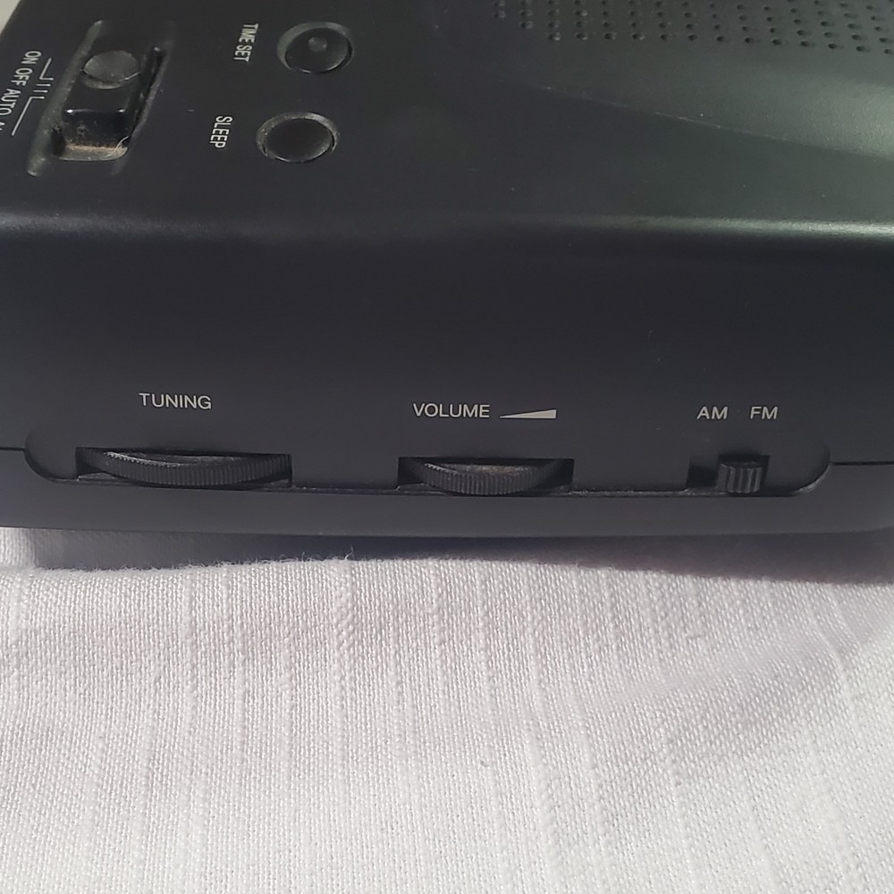 Optimus Alarm Clock Model CR-320