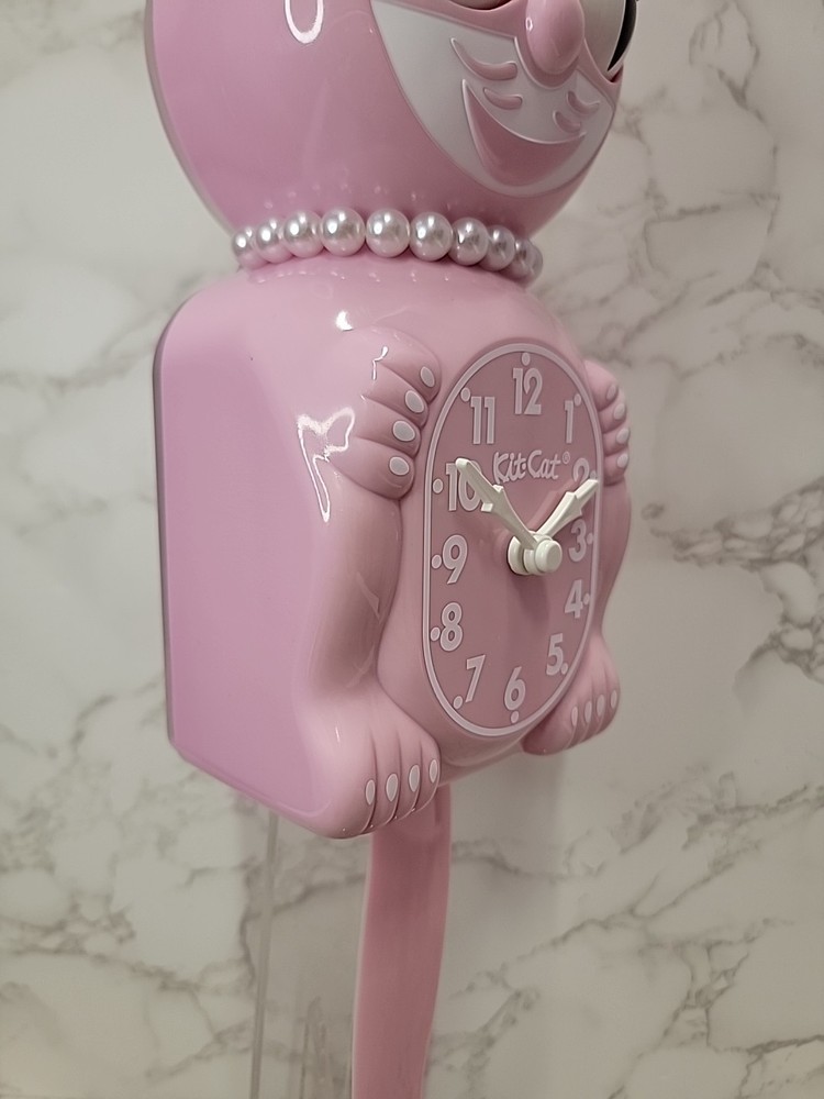 Pink Satin Lady Kit Cat Klock Clock Display model