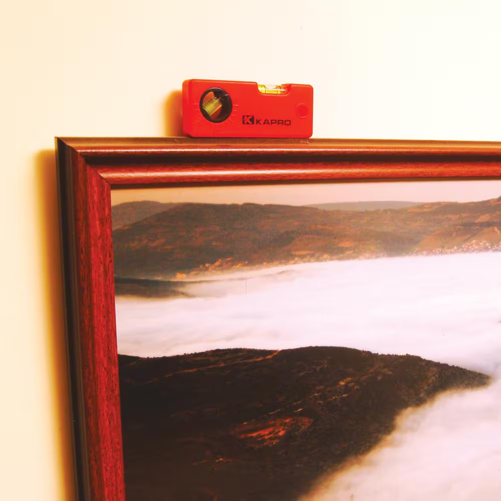 Mini Level with Angle Finder