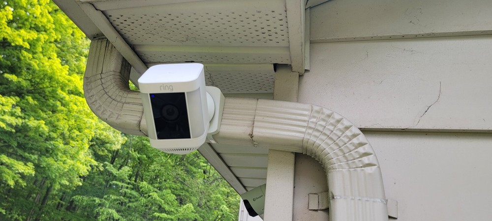 Horizontal Downspout Mount for Ring Spotlight Plus Camera