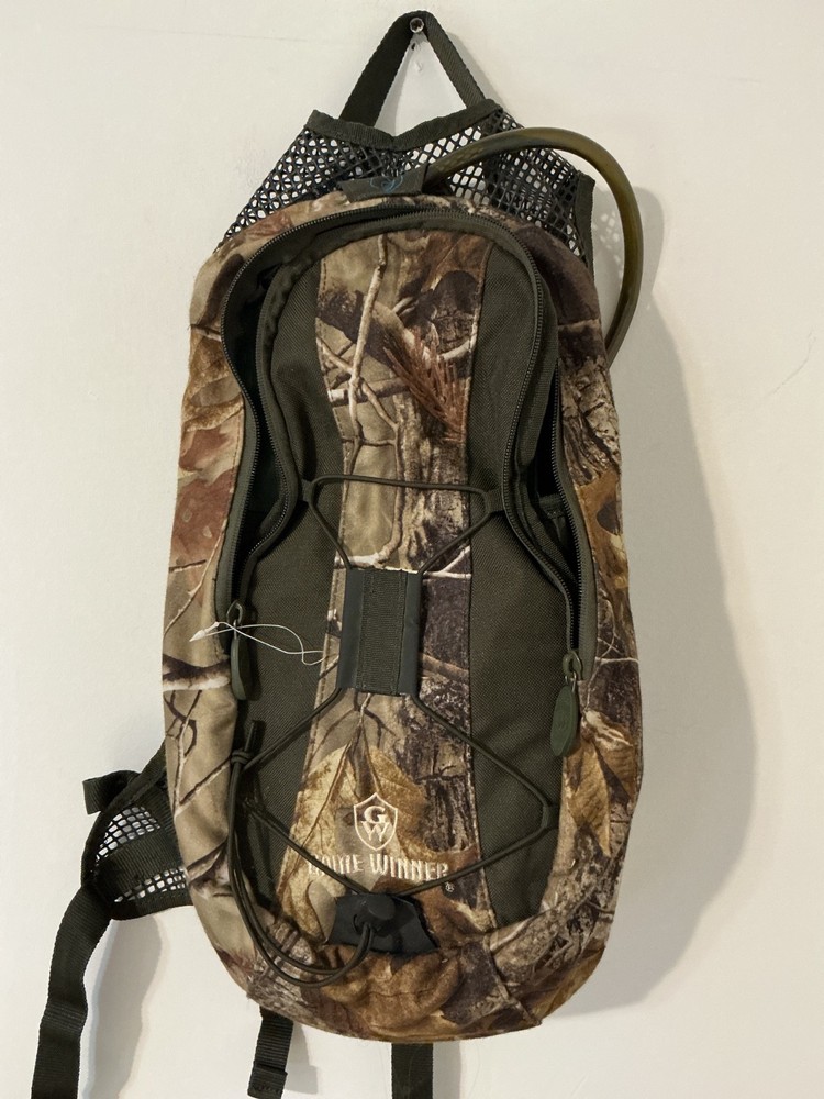 Game Winner camo hiking backpack, small, with 1L hydration pack
