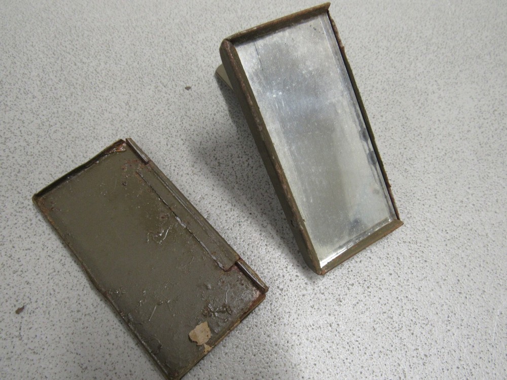 WW1 US Trench Mirror M1917 Original BROKEN HINGES RUST PAINT CHIPPING