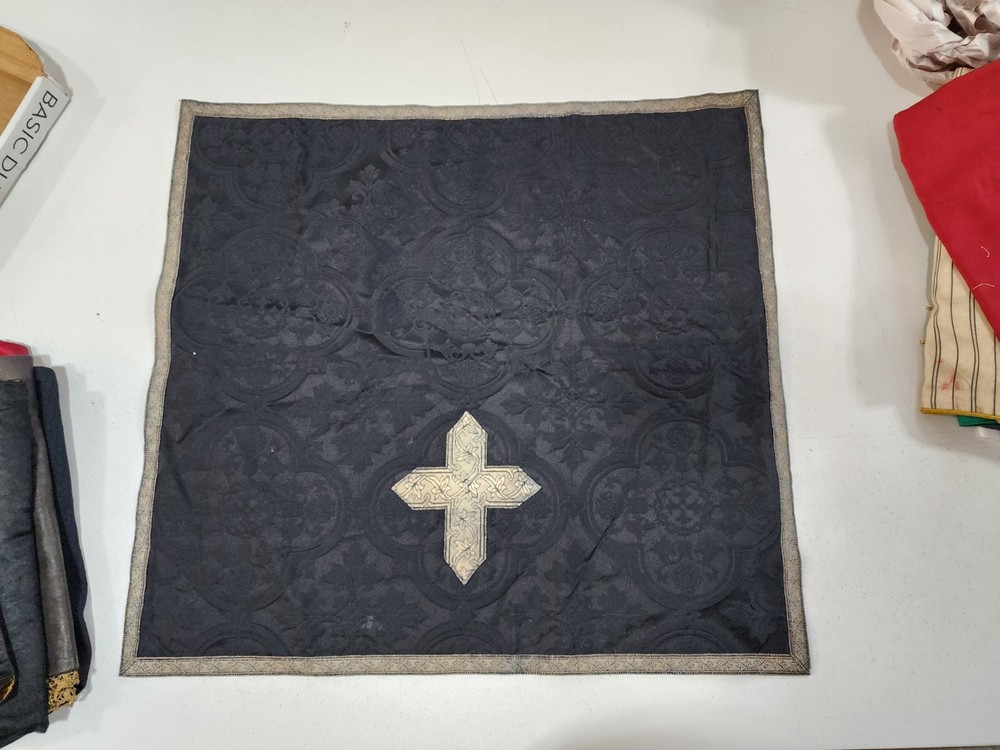 Antique Black Chalice Veil